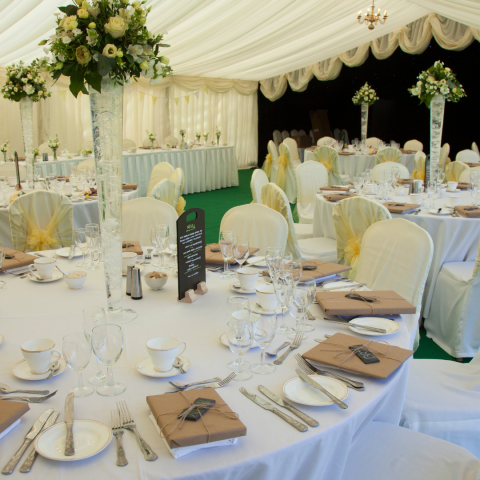 How to Decorate for a Traditional Bengali Wedding