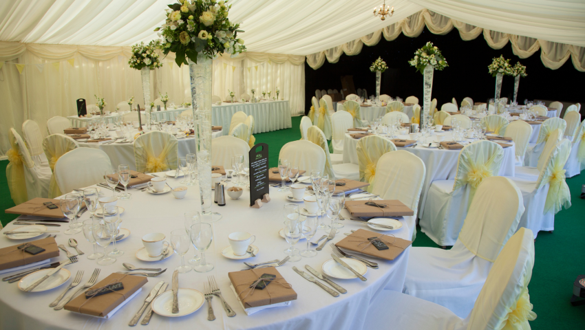 How to Decorate for a Traditional Bengali Wedding